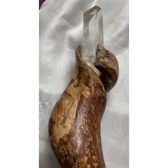 Wizard wand hand made of Texas sassafras wood and an Arkansas mined crystal - Picture 3 of 14